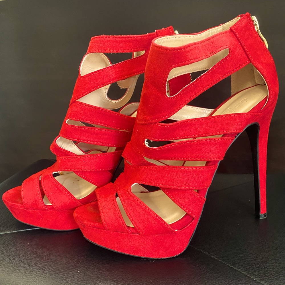 Red 4” stiletto heels, Size 8